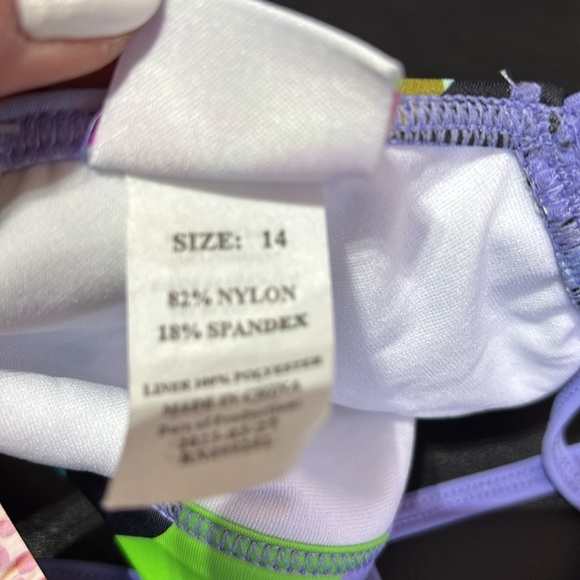 Kanu UPF 50-+ Swim top, strappy X back, geometric print - Picture 6 of 8